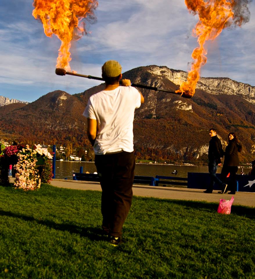  cracheur de feu, spectacle de feu, anniversaire 